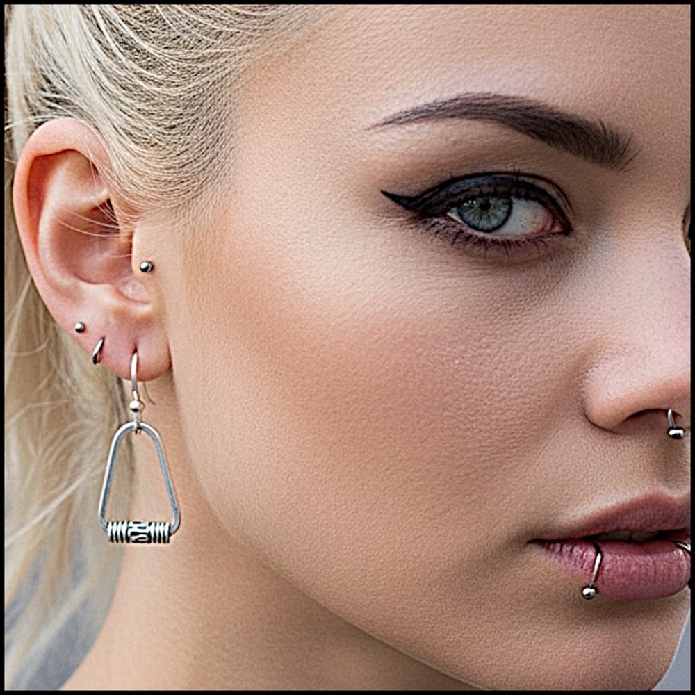 5 for $25💫Alternative Silver Triangle Earrings